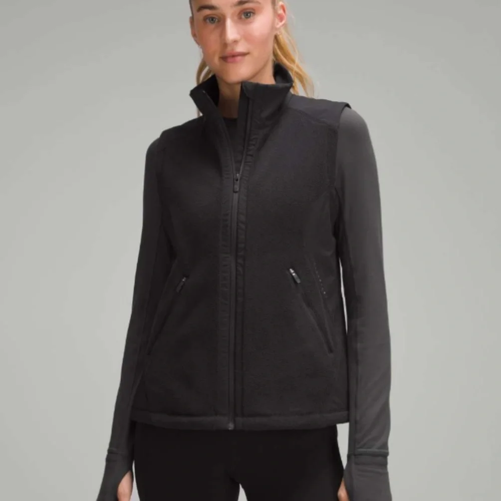 🆕WT! Lululemon Fleece-Lined Running Vest in Black • Woman’s Size 6 - Picture 6 of 10